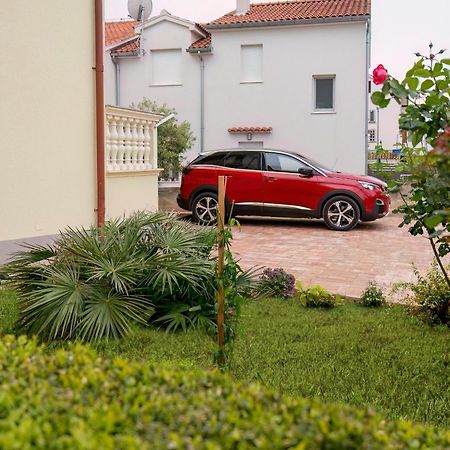 Apartments4You Водице Екстериор снимка