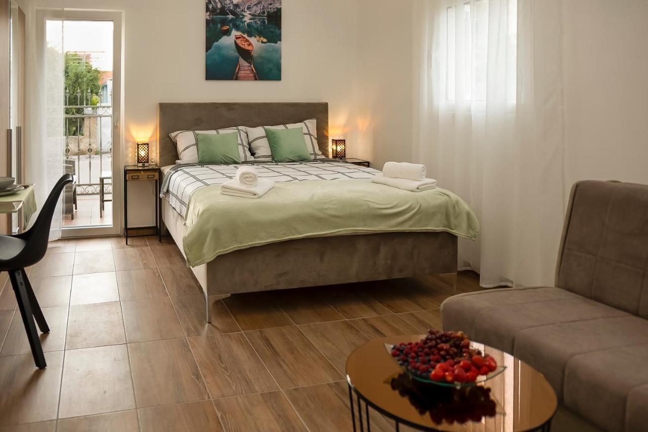 Apartments4You Водице Екстериор снимка