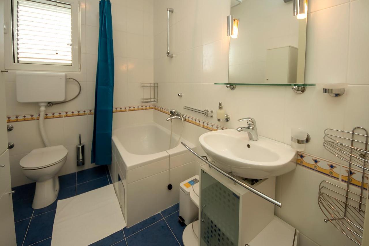 Apartments4You Водице Екстериор снимка