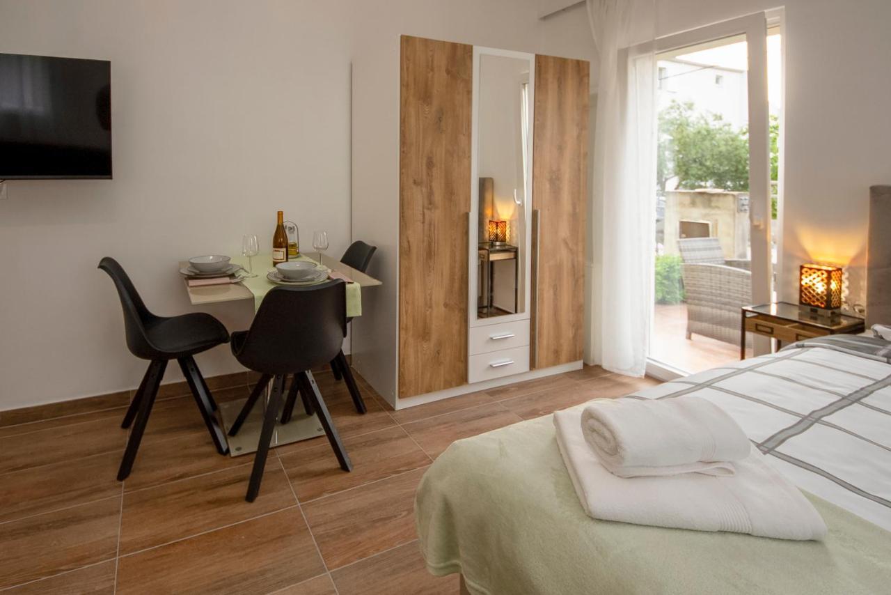 Apartments4You Водице Екстериор снимка