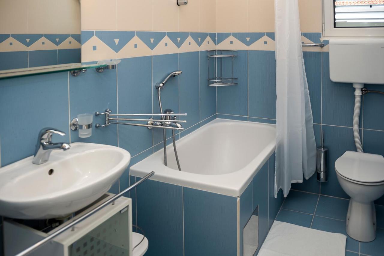 Apartments4You Водице Екстериор снимка