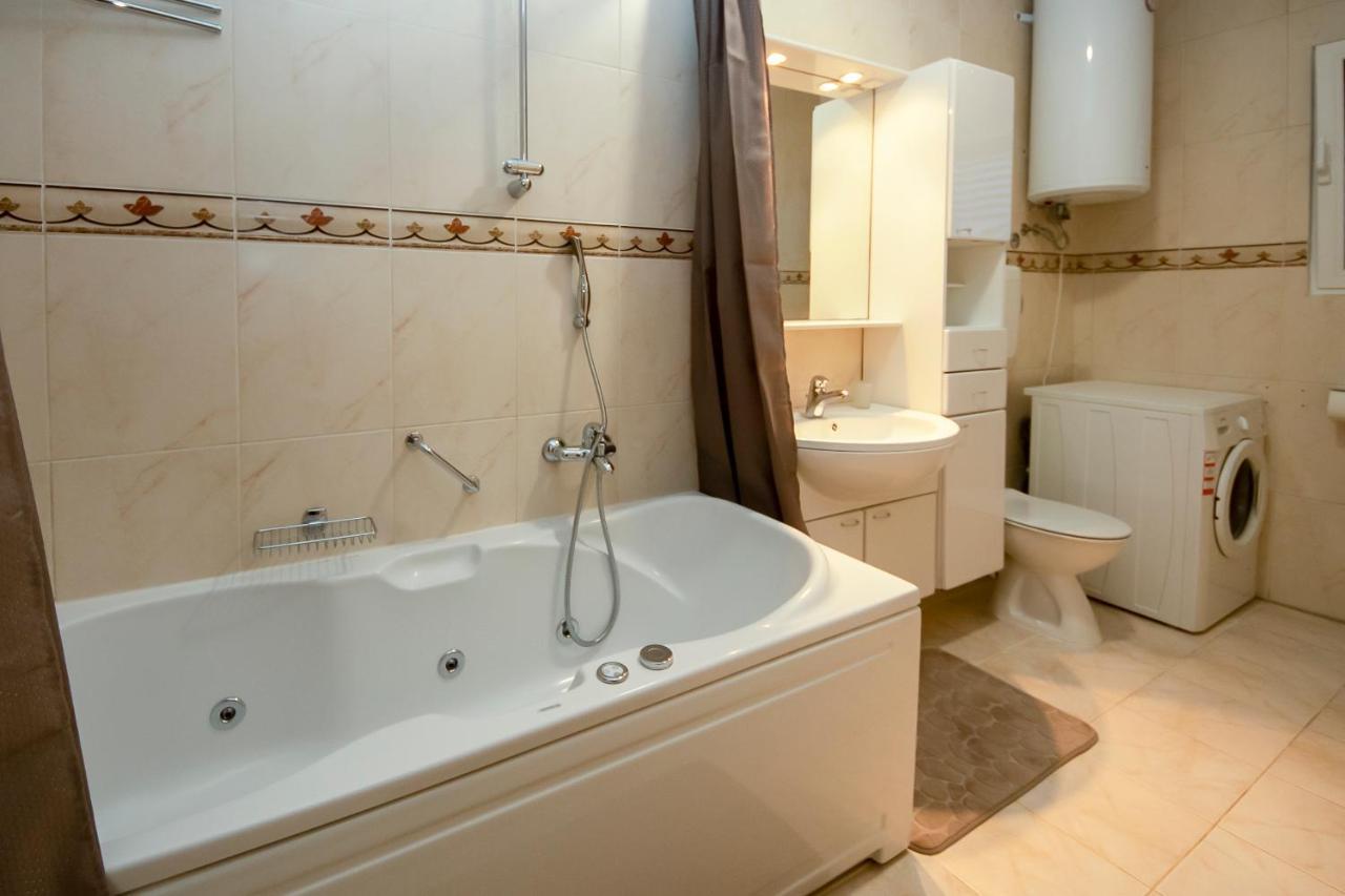Apartments4You Водице Екстериор снимка
