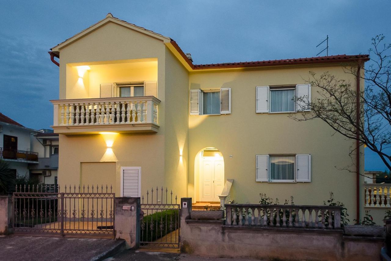 Apartments4You Водице Екстериор снимка
