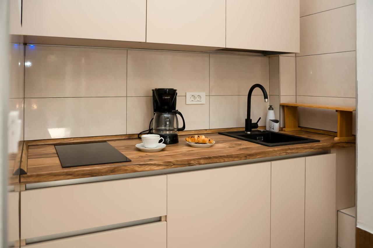 Apartments4You Водице Екстериор снимка