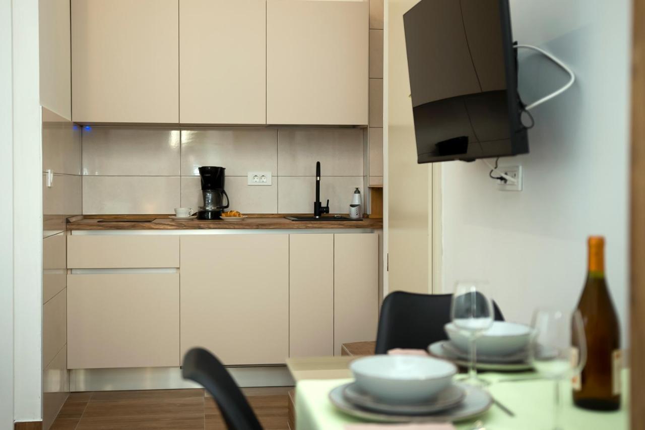 Apartments4You Водице Екстериор снимка